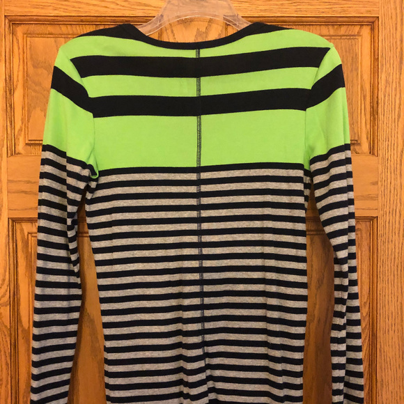 GAP, Size Medium Striped Long Sleeve Tee - Picture 2 of 4